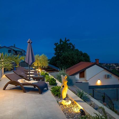 Srok Apartments With Pool 카스타브 외부 사진