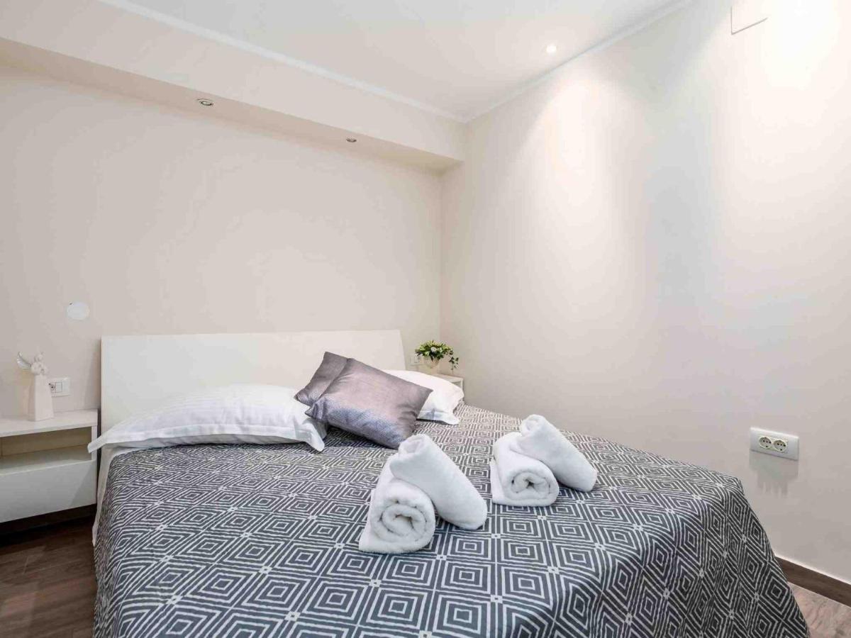 Srok Apartments With Pool 카스타브 객실 사진