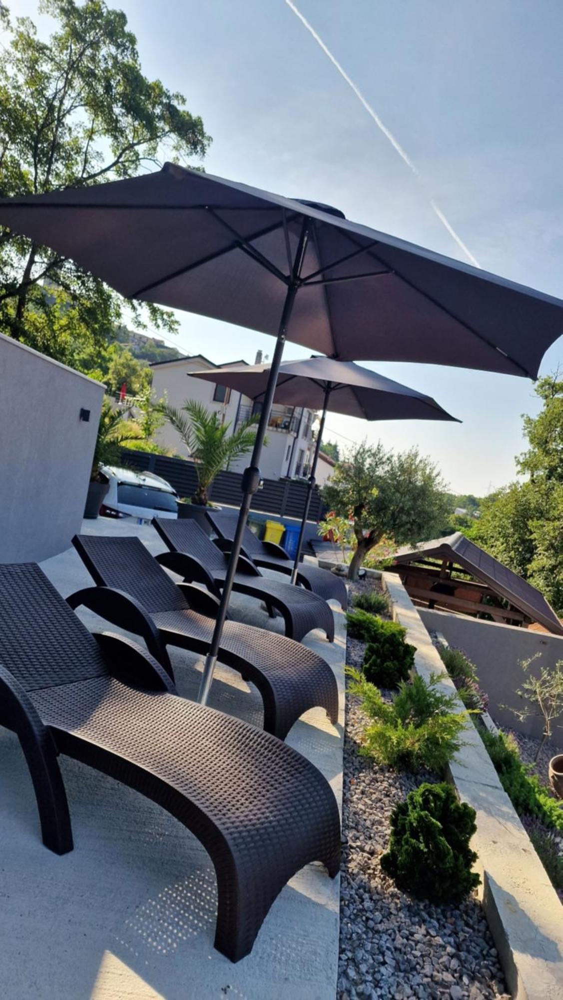 Srok Apartments With Pool 카스타브 외부 사진