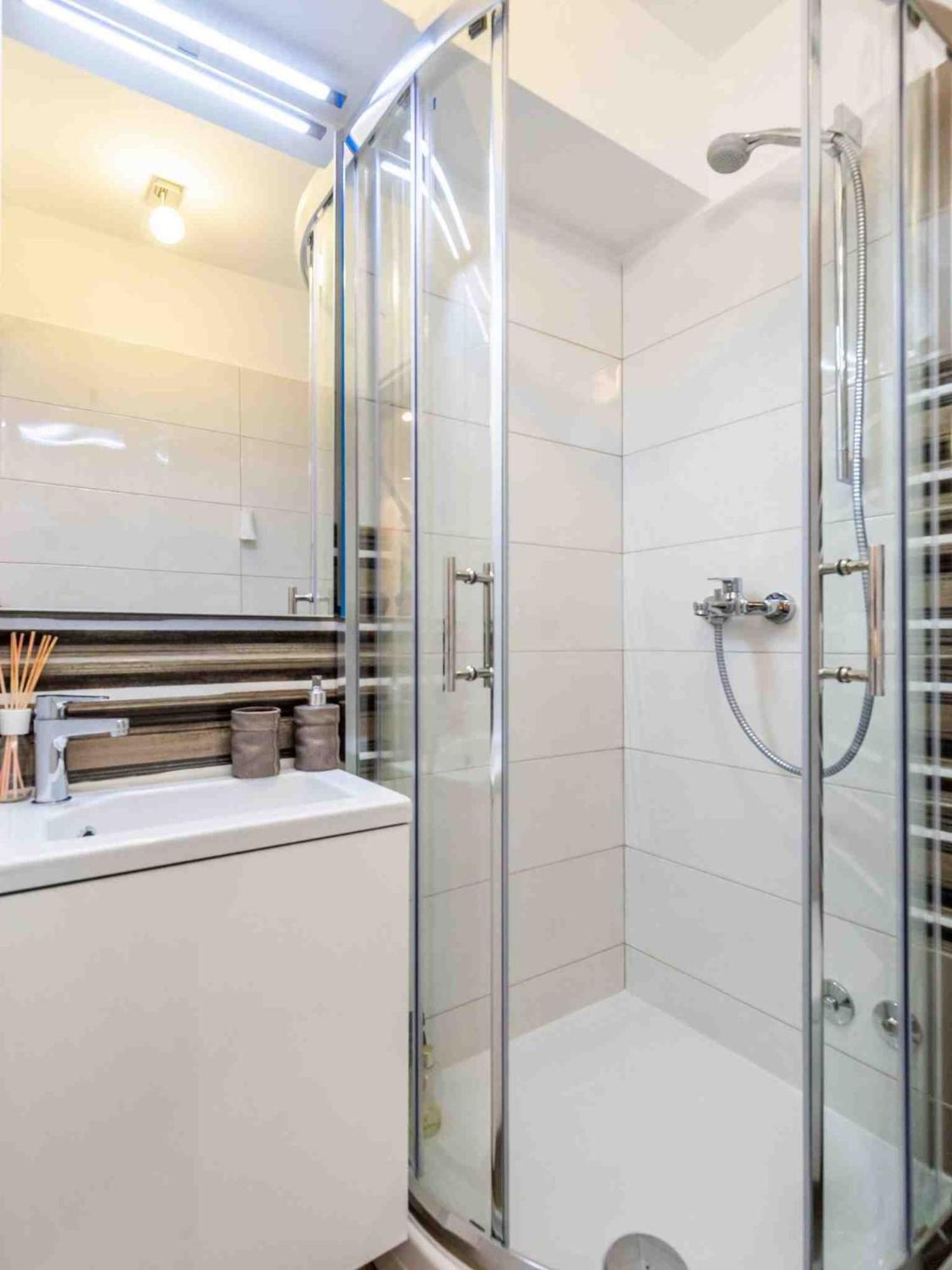 Srok Apartments With Pool 카스타브 객실 사진
