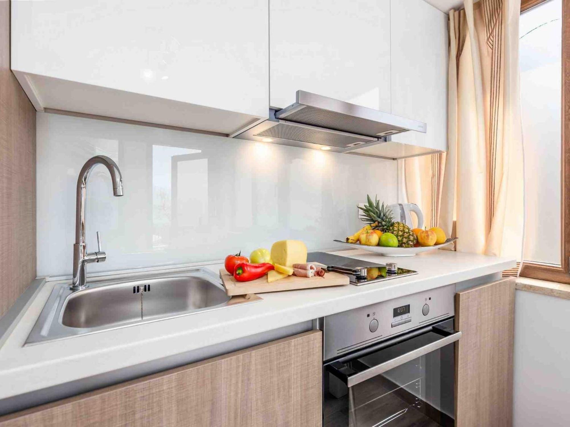 Srok Apartments With Pool 카스타브 객실 사진