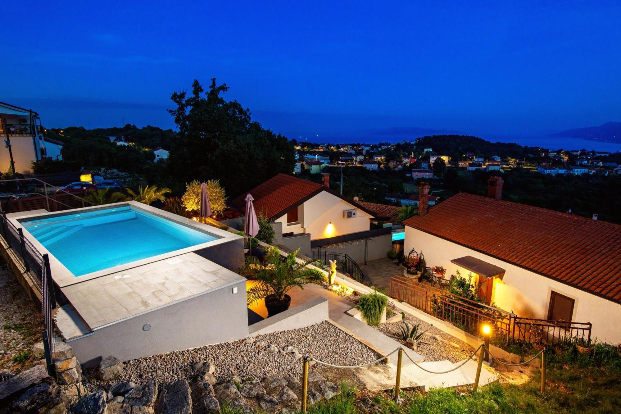 Srok Apartments With Pool 카스타브 외부 사진