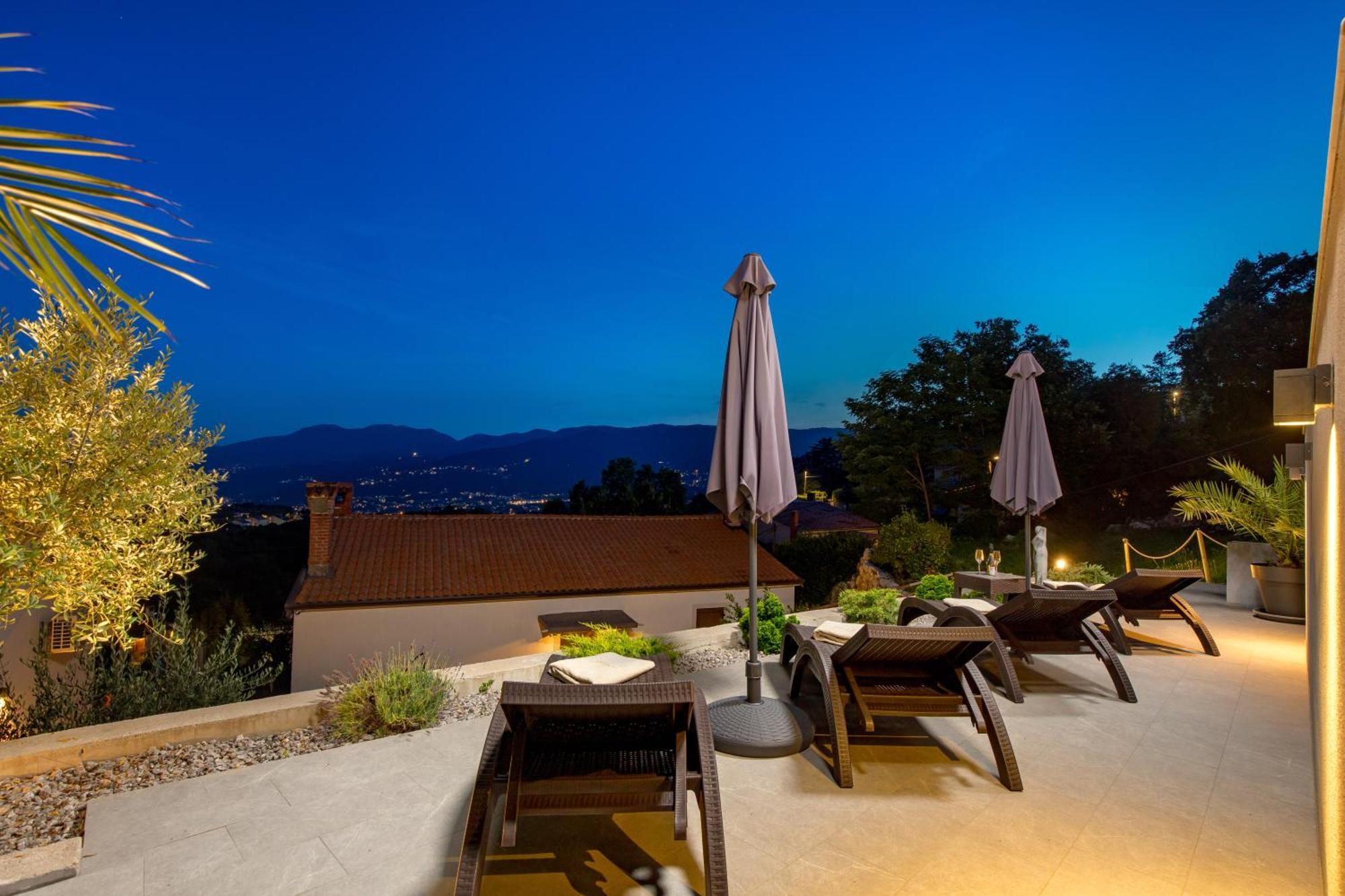 Srok Apartments With Pool 카스타브 외부 사진